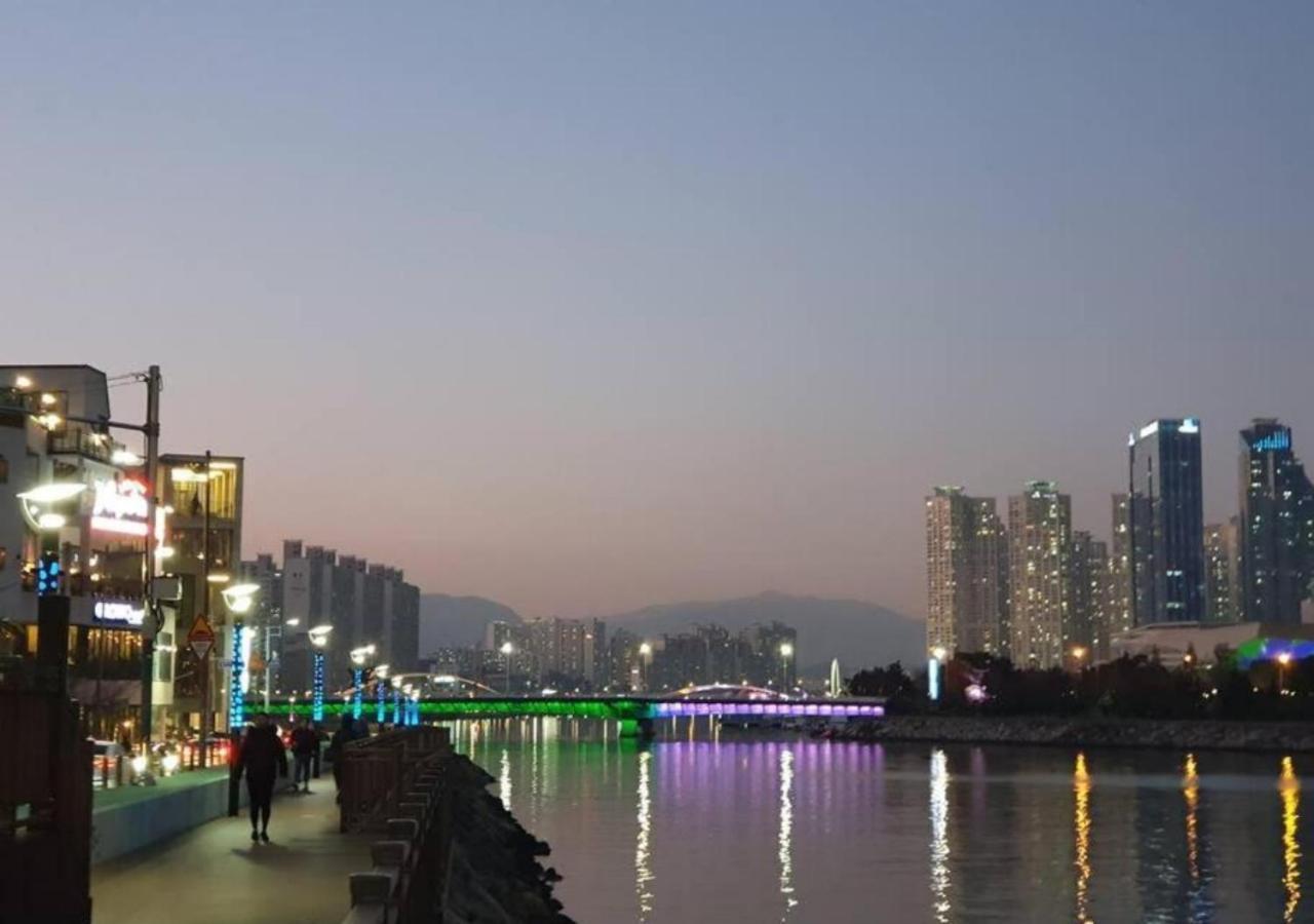 Holiday Apt Gwangan Beach Busan Luaran gambar